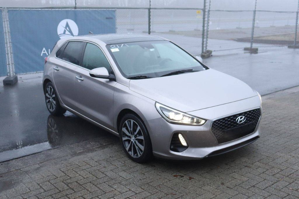 Passenger car Hyundai i30 Diesel 136 hp 2019 (Margin)