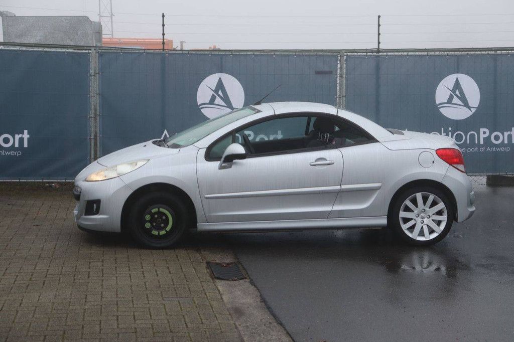 Personenauto Peugeot 207 CC Benzine 120pk 2010 (Marge)