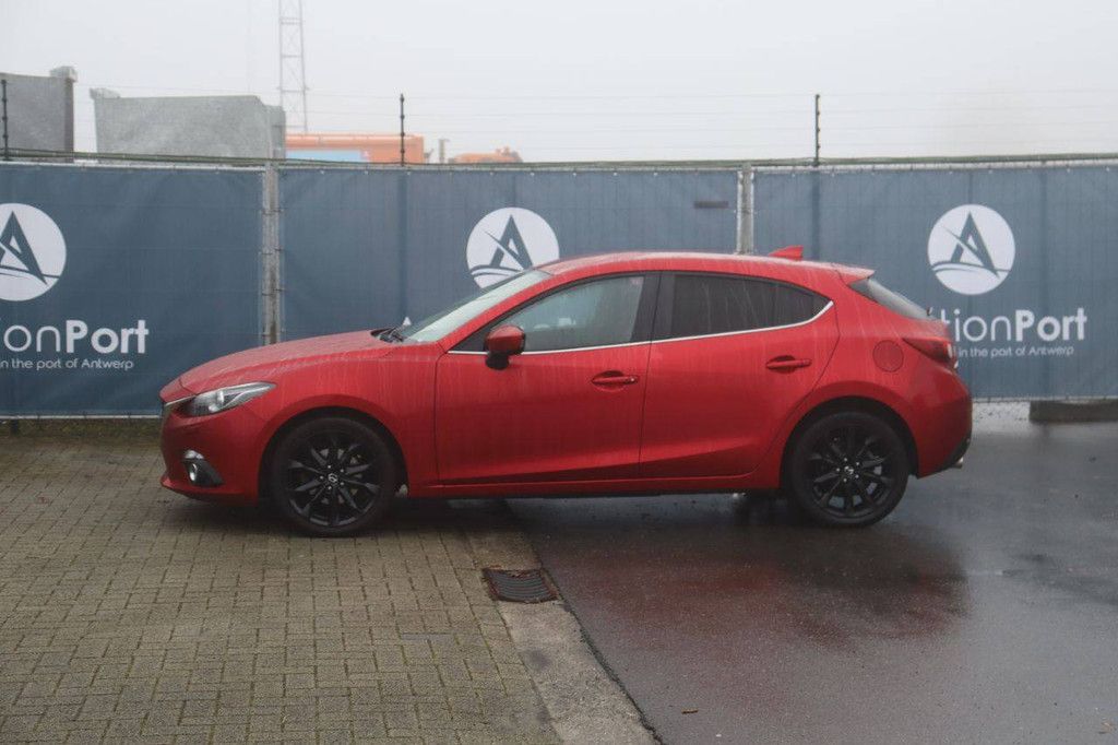 Passenger car Mazda 3 Diesel 150 hp 2016 (Margin)