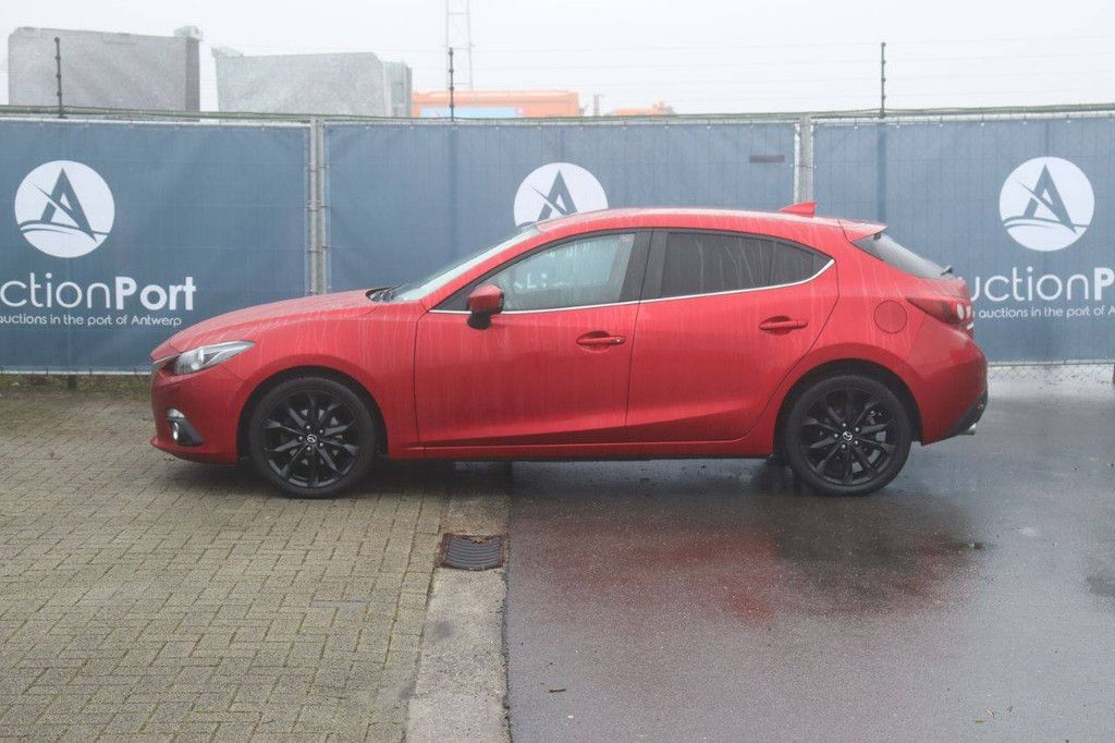 Passenger car Mazda 3 Diesel 150 hp 2016 (Margin)
