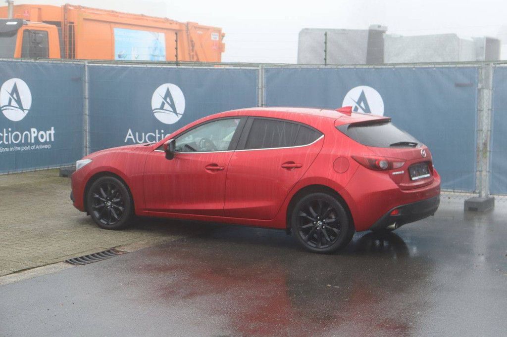 Passenger car Mazda 3 Diesel 150 hp 2016 (Margin)