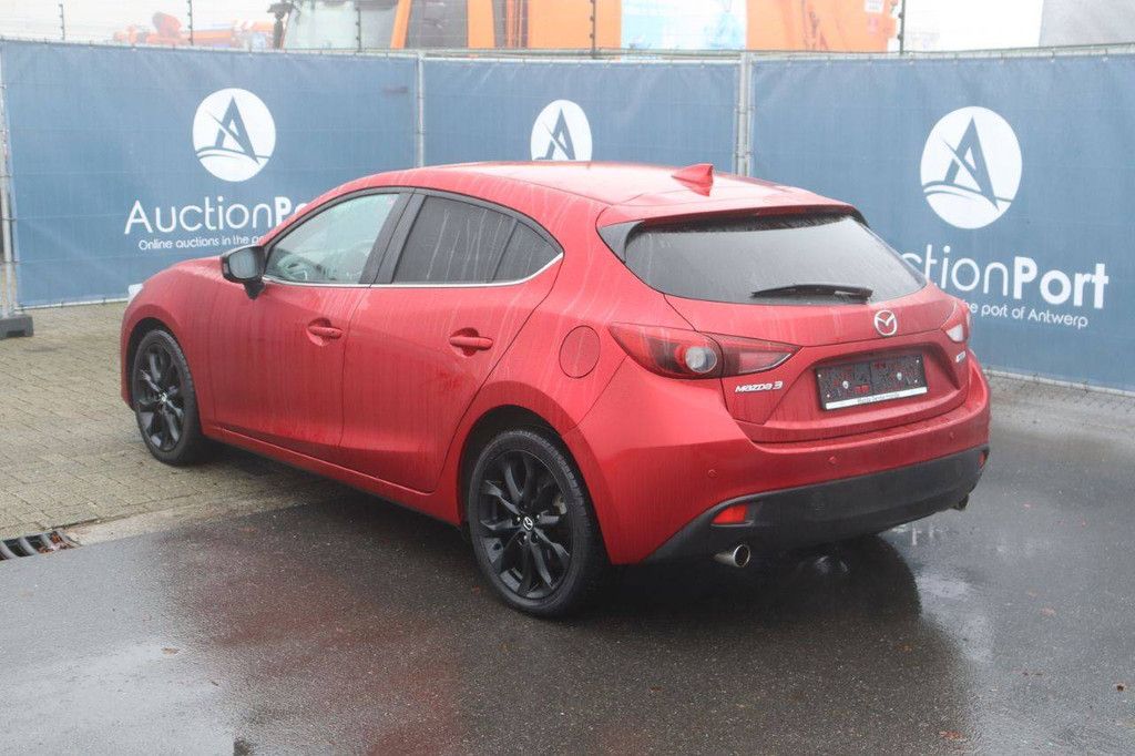 Passenger car Mazda 3 Diesel 150 hp 2016 (Margin)