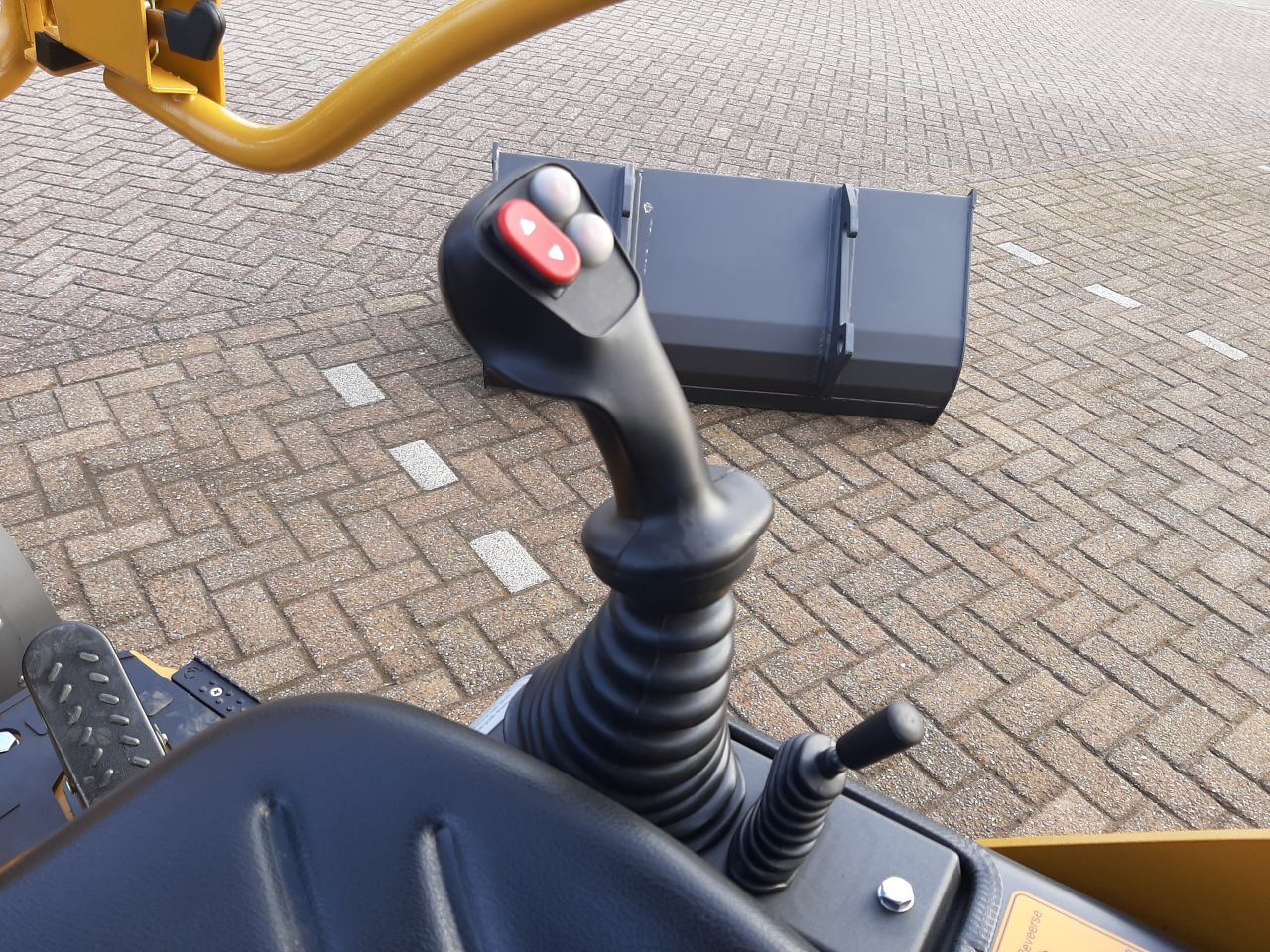 Eurotrac W11 I kniklader shovel - Bj. 2025 - 8u - Lease evt.