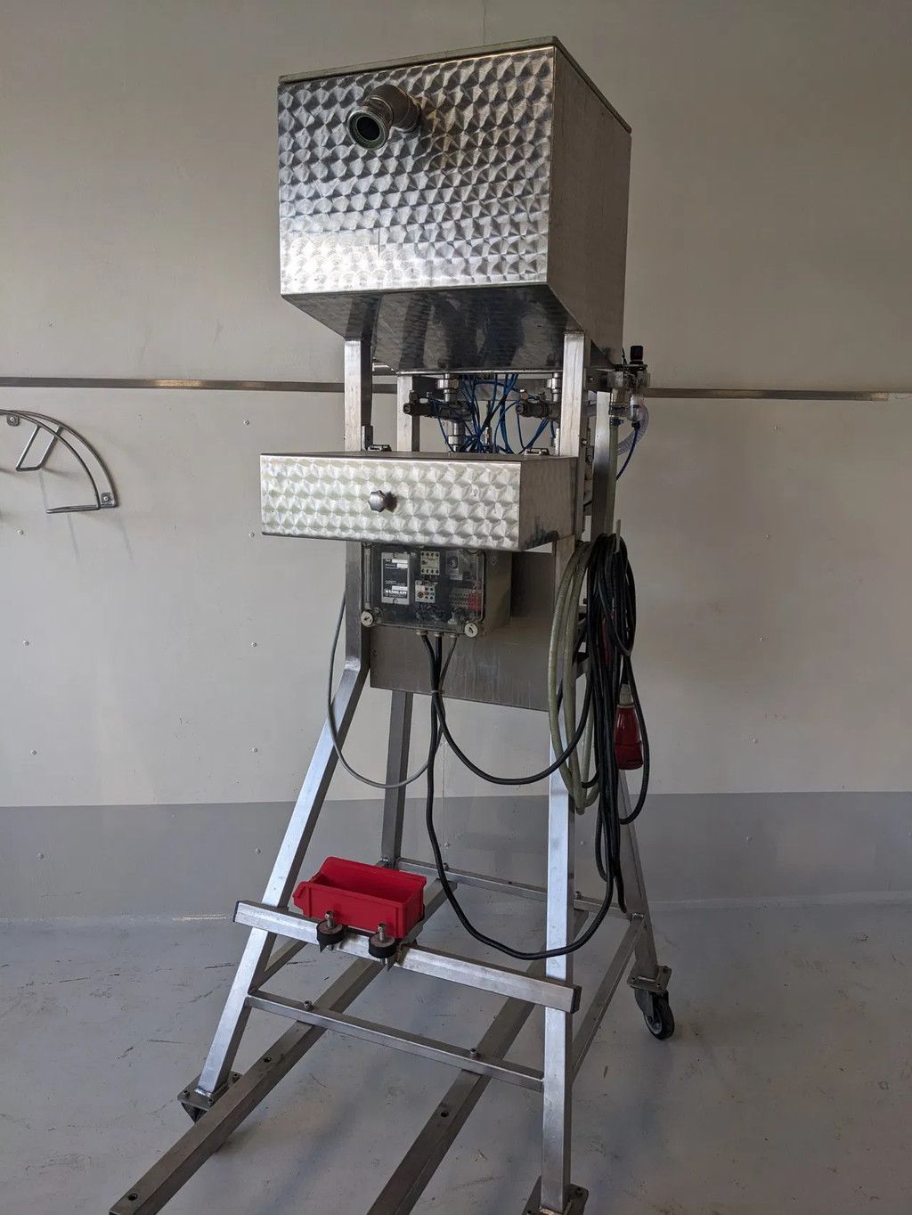 Alwid Flessen vulmachine, Krone-D