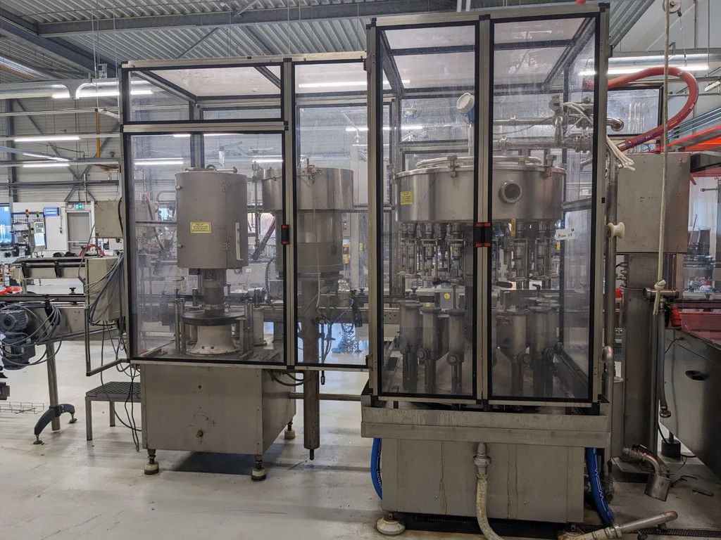 Cobert / Bertolaso Flessen vul-en sluit machine, Olympia 16 / Sigma 103