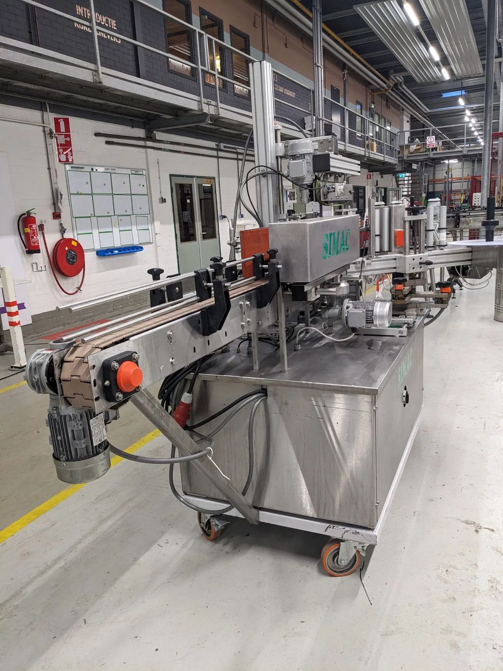 Simac Zelfklevende etiketeer machine, Kelly