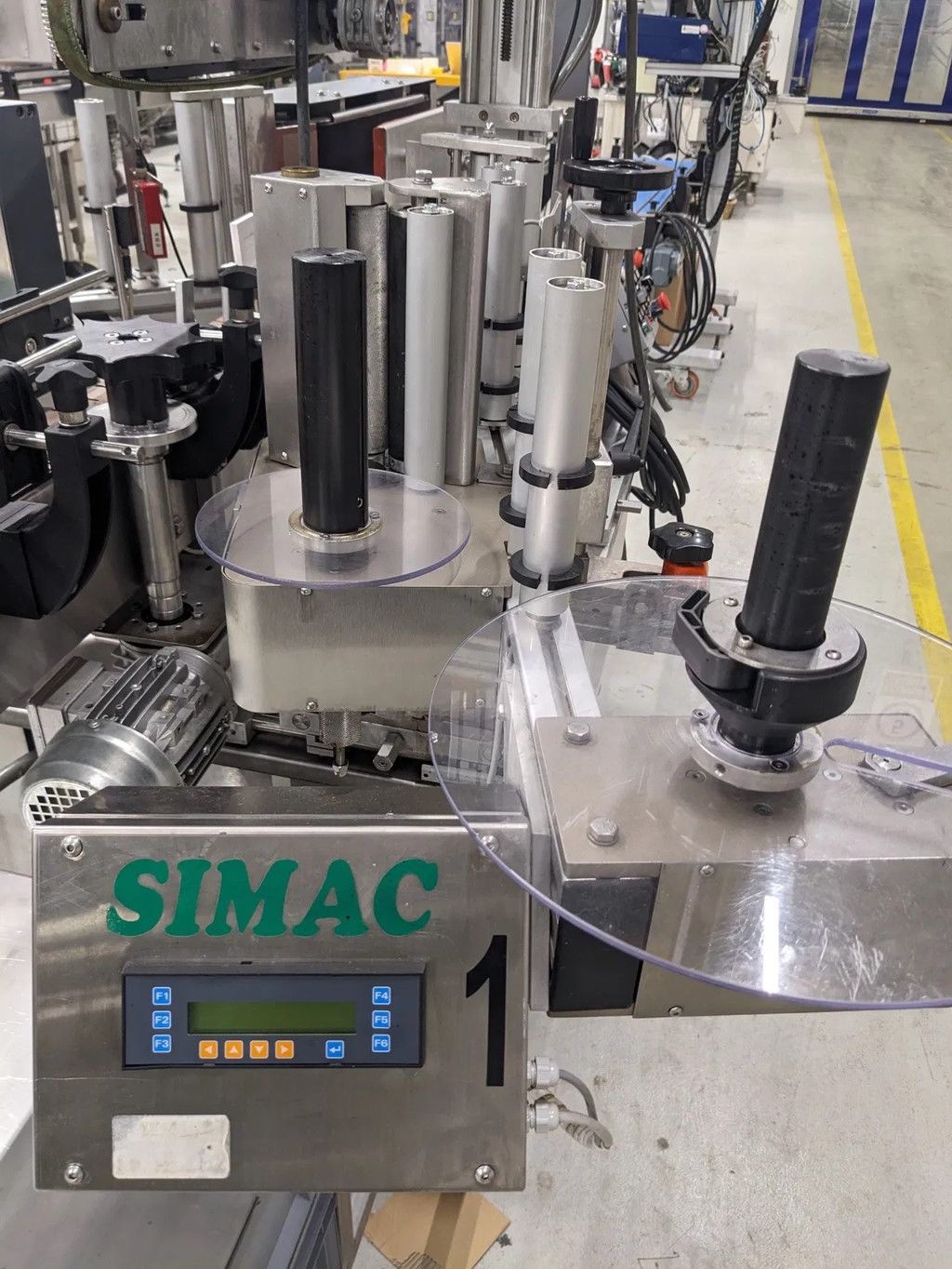 Simac Zelfklevende etiketeer machine, Kelly