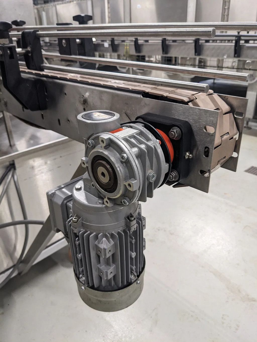 Simac Zelfklevende etiketeer machine, Kelly