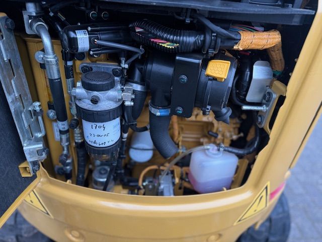 Caterpillar 3016 bj2021 2000u AIRCO SLP/SRT Minigraver Minikraan