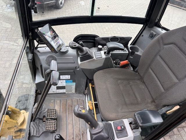 Caterpillar 3016 bj2021 2000u AIRCO SLP/SRT Minigraver Minikraan