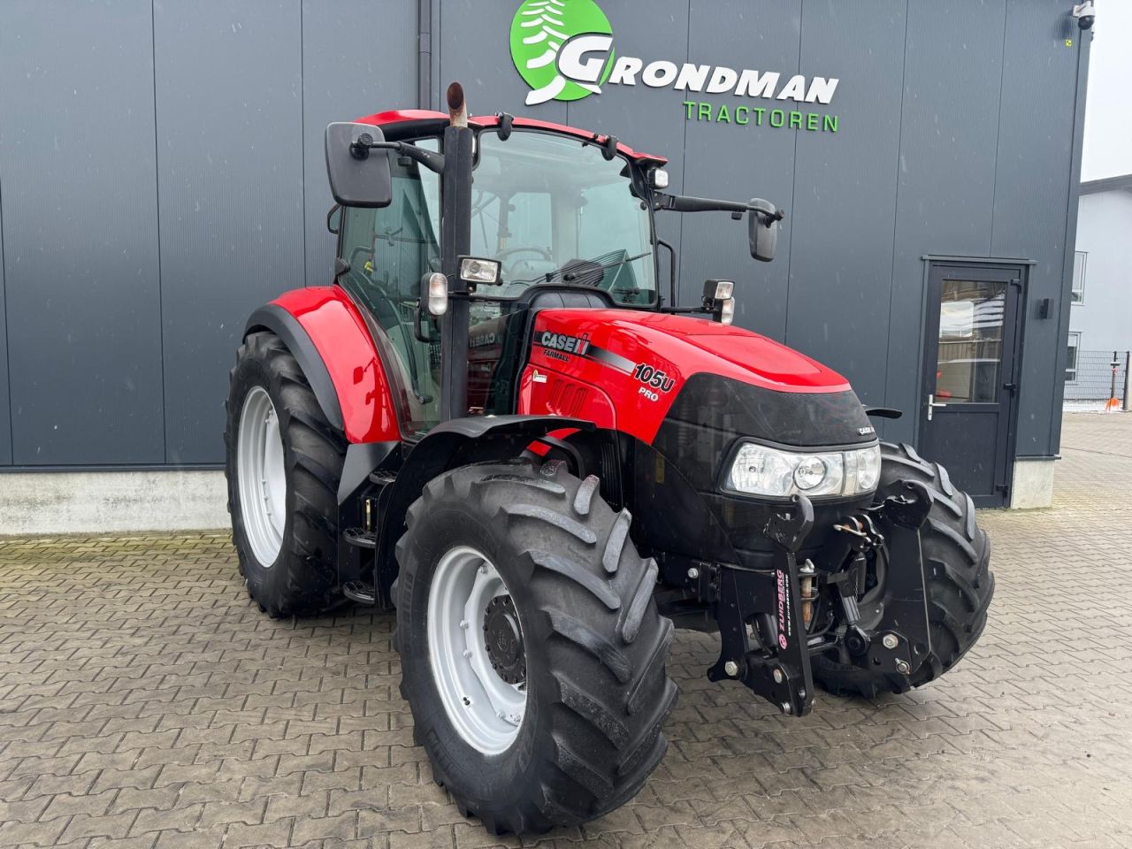 Case Farmall 105U PRO