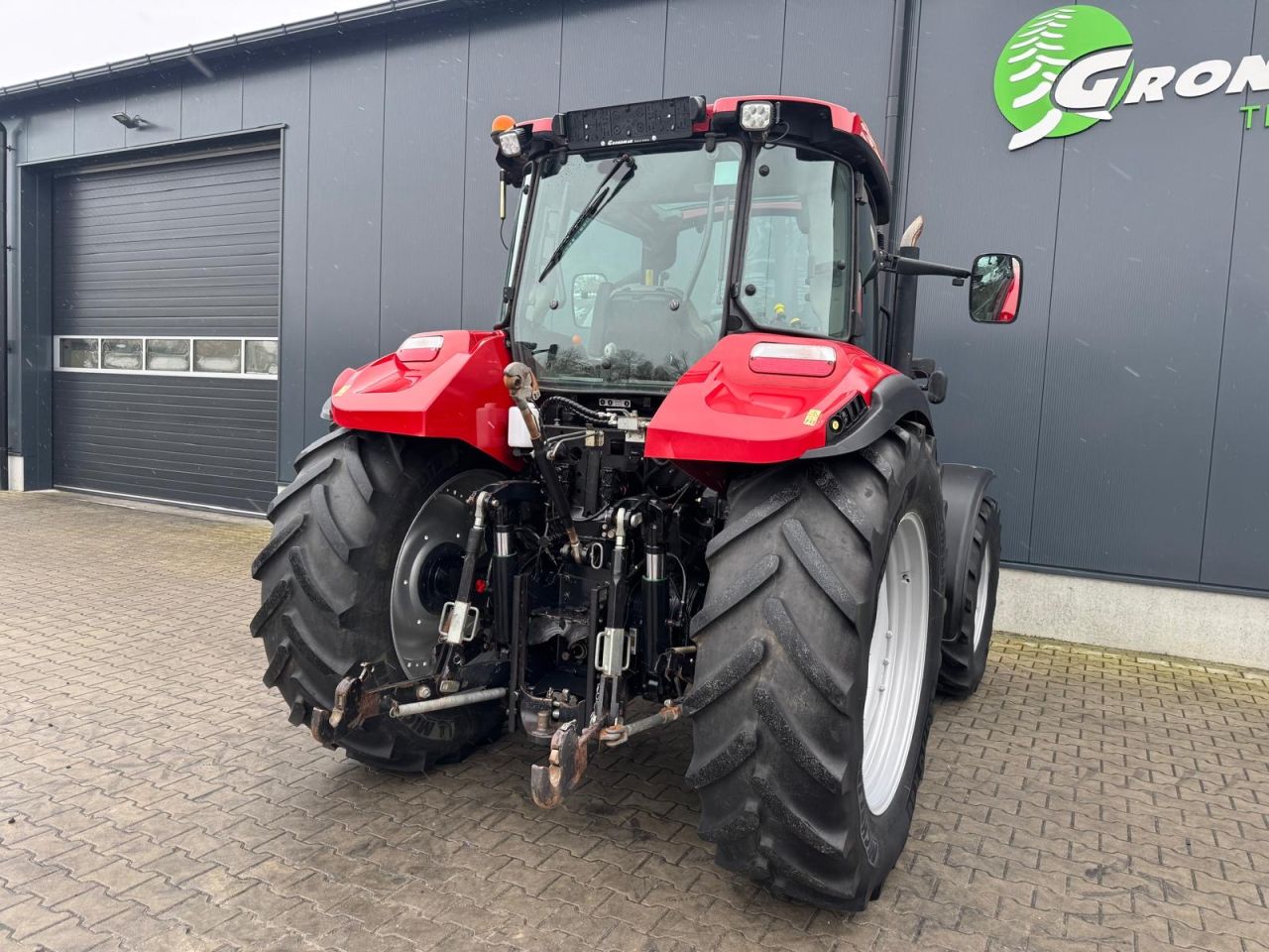 Case Farmall 105U PRO