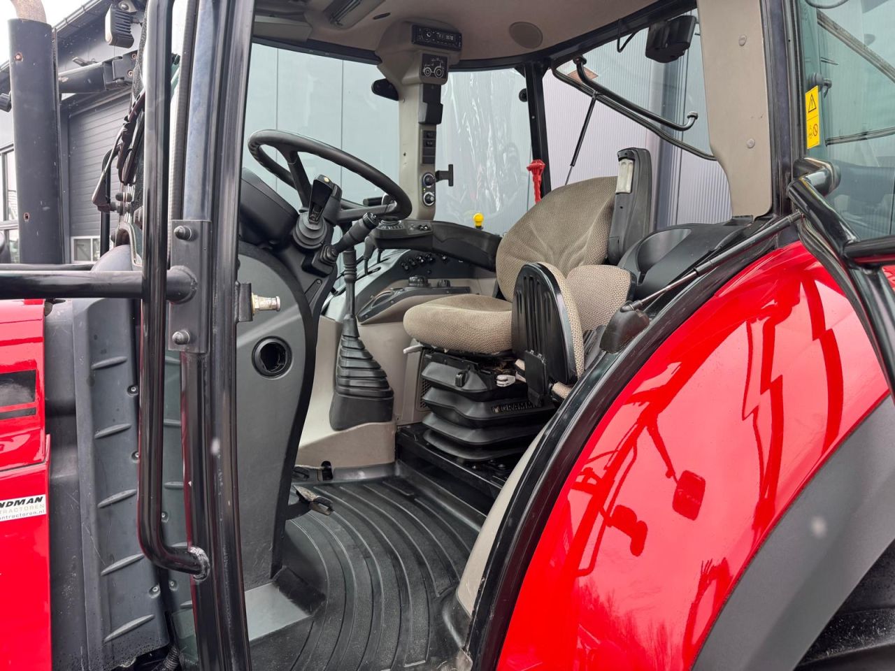 Case Farmall 105U PRO