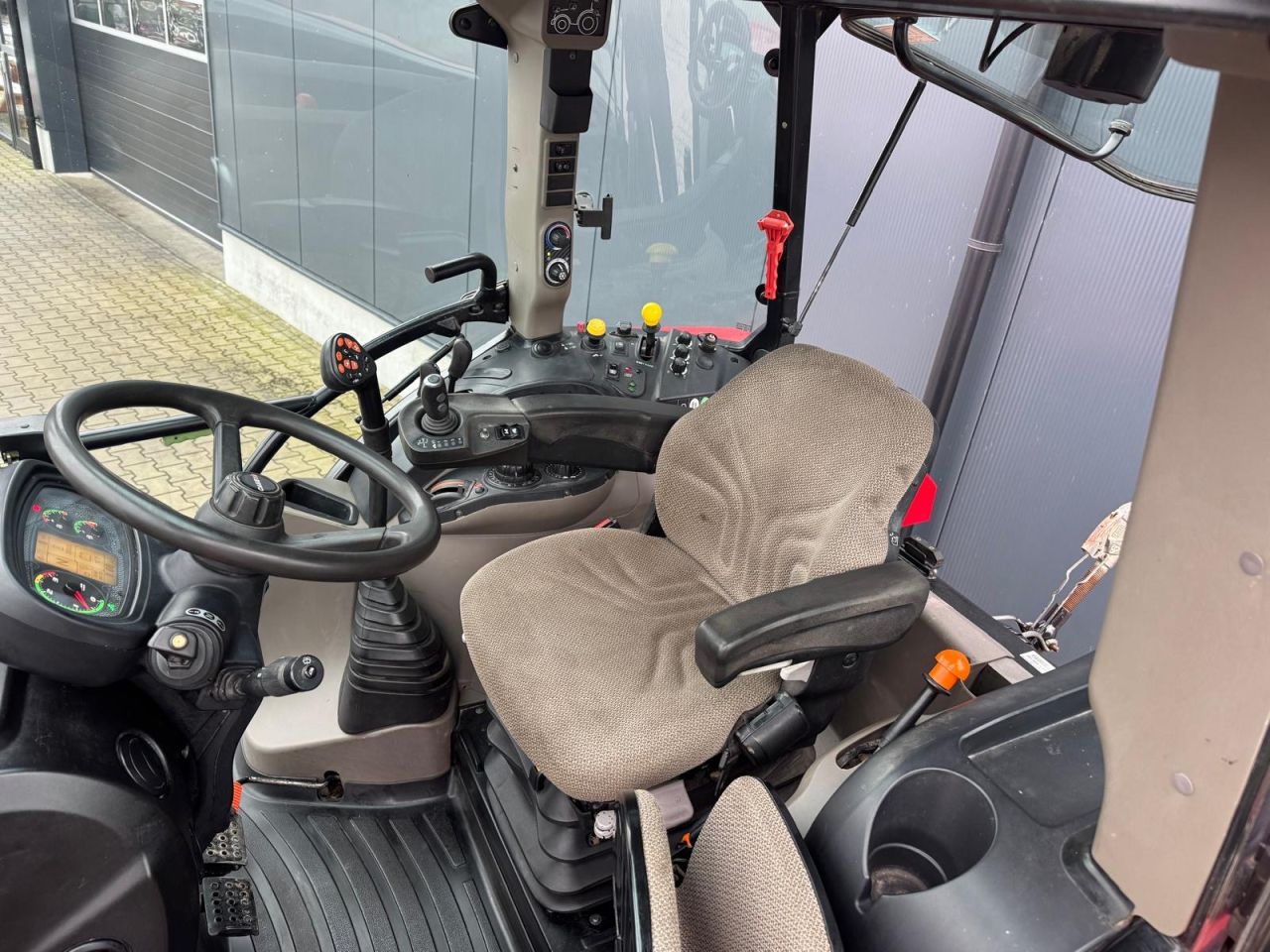 Case Farmall 105U PRO