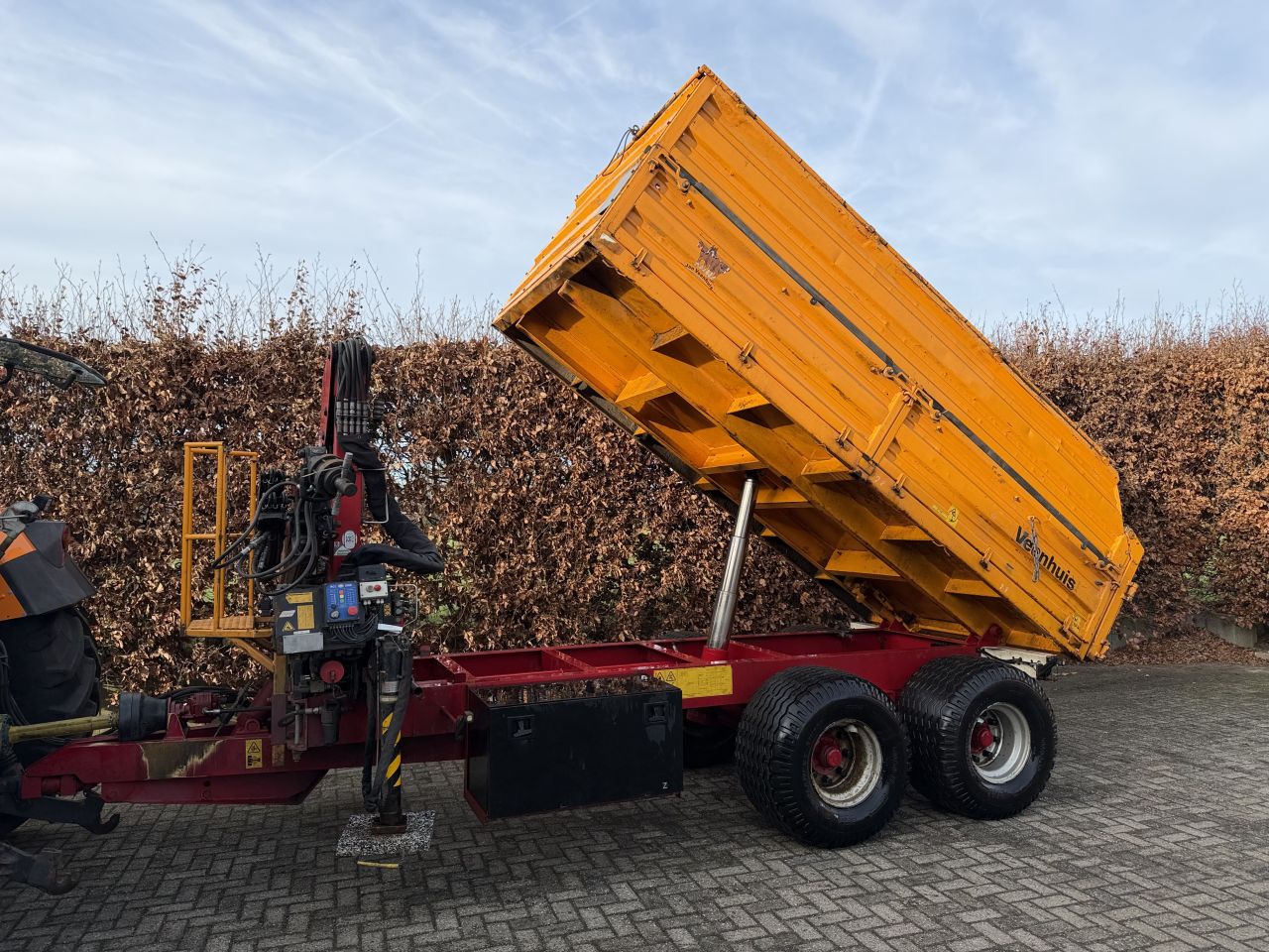 Veenhuis JVK8000 met kraan!!