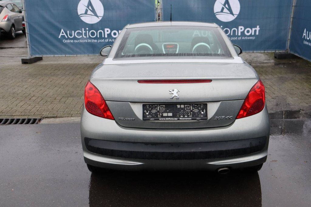 Personenauto Peugeot 207cc Benzine 120pk 2009 (Marge)