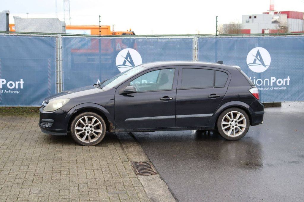 Pkw Opel Astra Benzin 125 PS 2005 (Margin)