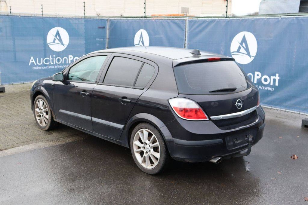 Pkw Opel Astra Benzin 125 PS 2005 (Margin)