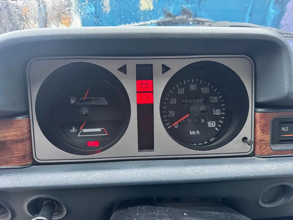 Mazda 323 **OLDIE-VERRY GOOD SHAPE**