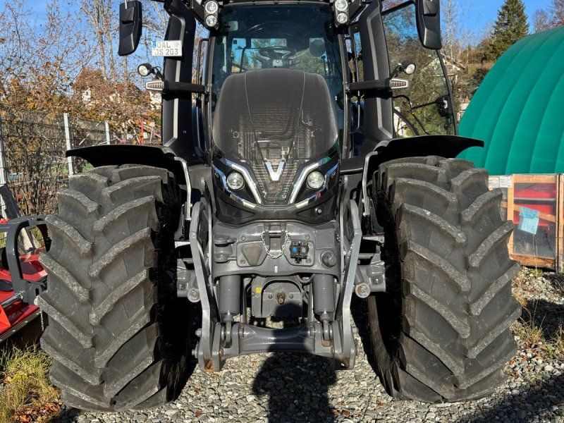 Valtra Q305