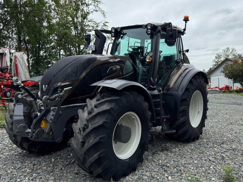 Valtra T215 D