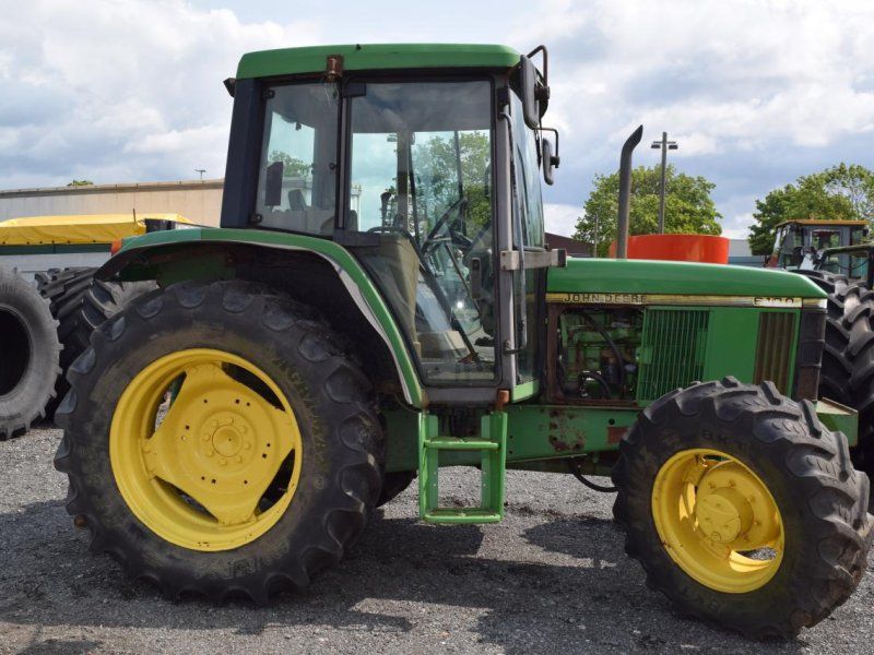 John Deere 6100