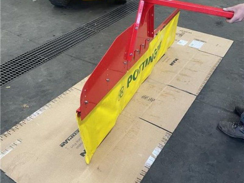 Pöttinger Schwadtuch zu Novacat 302 Cross Flow