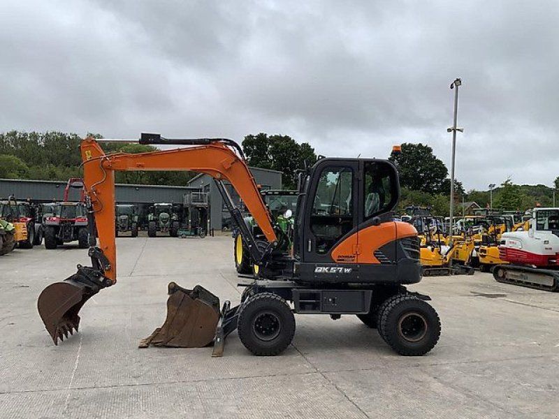 Doosan DX57 w