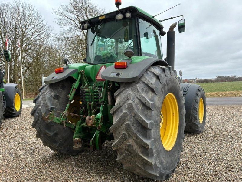 John Deere 8330