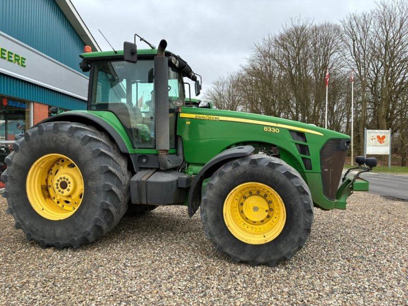 John Deere 8330