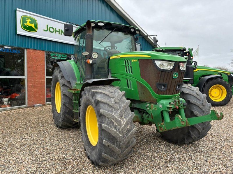 John Deere 6210R