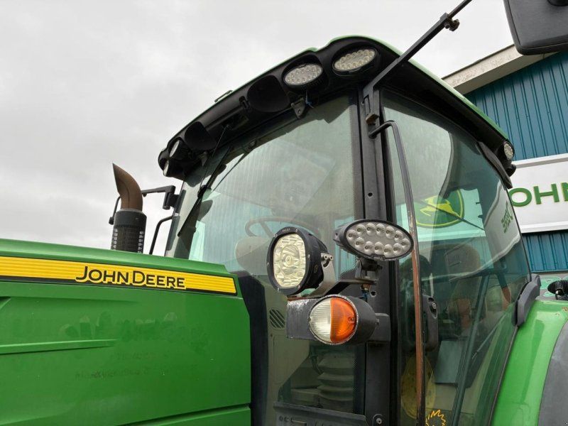 John Deere 6210R