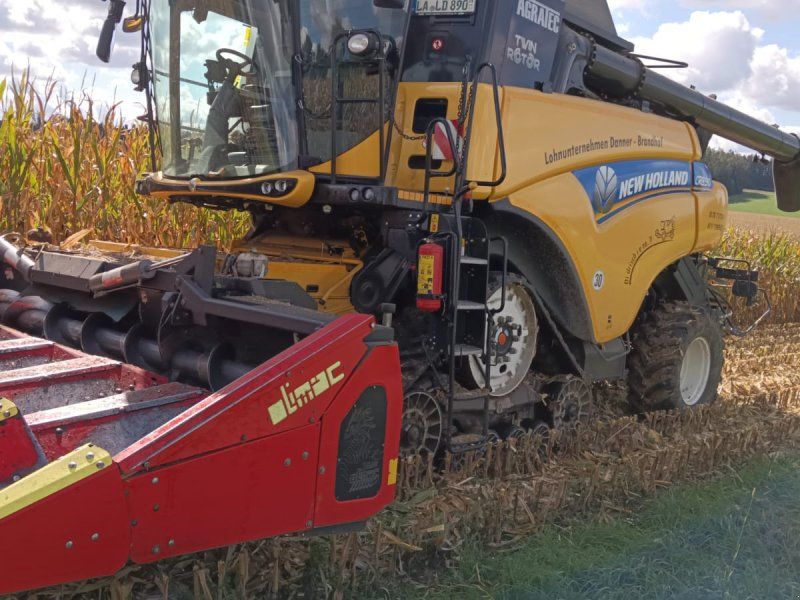 New Holland CR 8.90 Raupe
