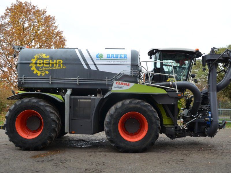 Claas XERION 4200 SADDLE TRAC Bauer