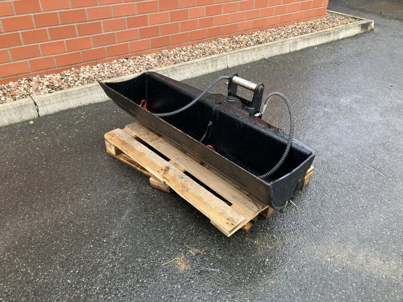 Grabenräumlöffel hydr. 1400mm