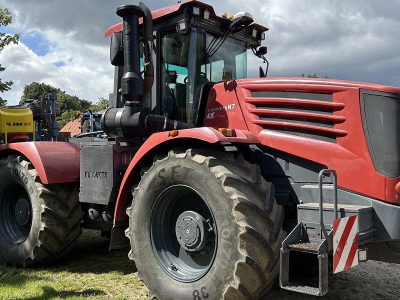 Kirovets K743 mit Mercedes Motor OM470LA