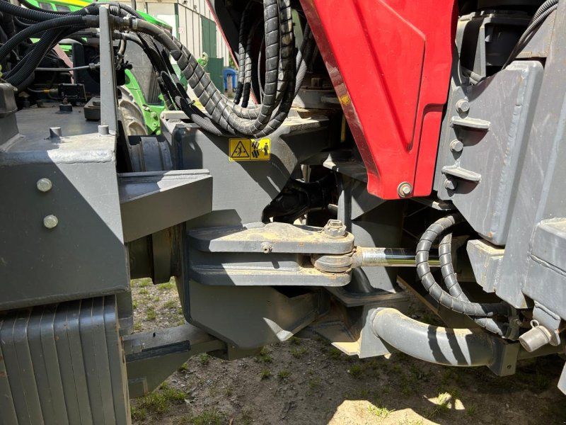 Kirovets K743 mit Mercedes Motor OM470LA