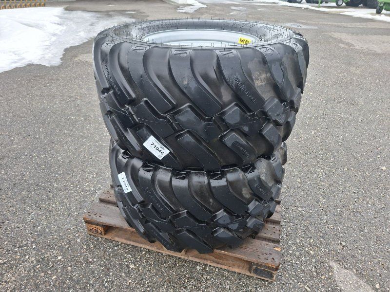 BKT 560/45R22,5 FL 630 U Komplettrad