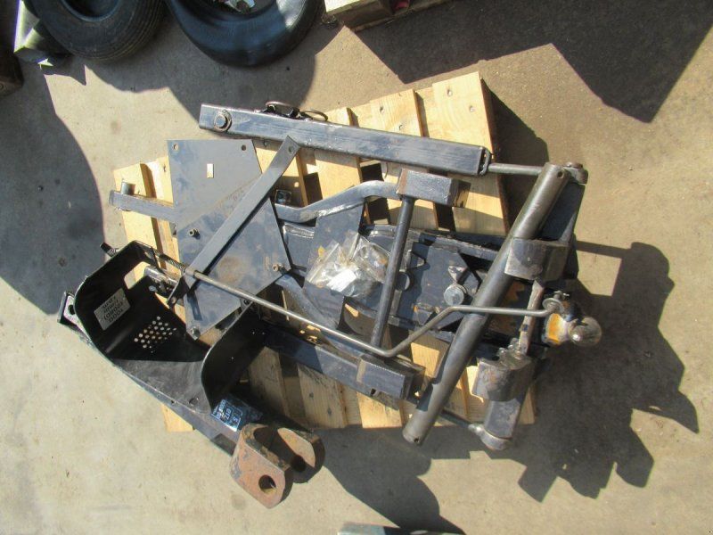 Hitch Anhänge mit Zugpendel für Valtra 6650