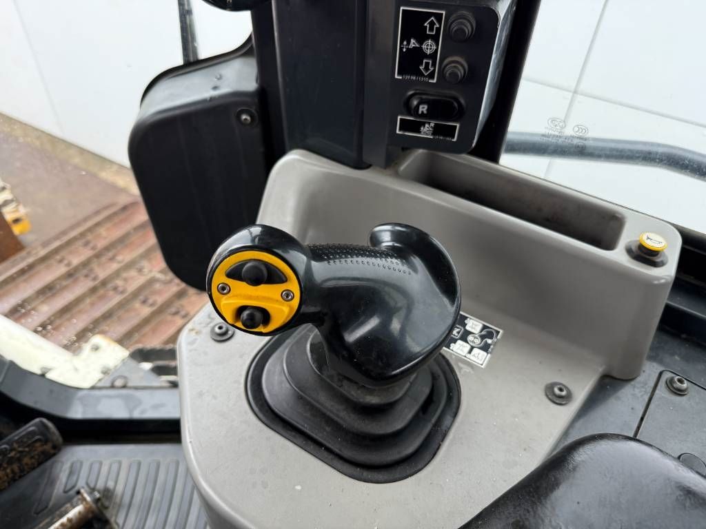 Komatsu D61PXi-24 - Folding Blade / GPS System / Ripper