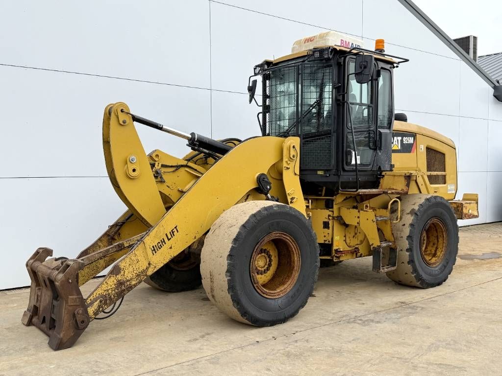 CAT 926M - Dutch Machine / Automatic Greasing