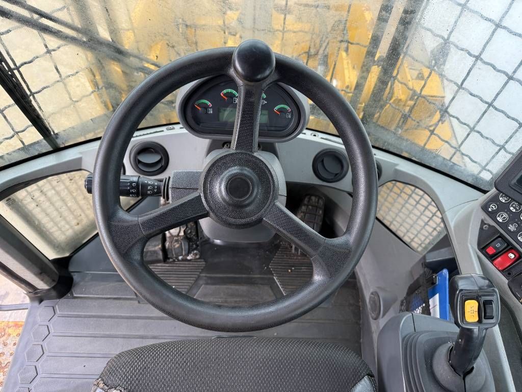 CAT 926M - Dutch Machine / Automatic Greasing