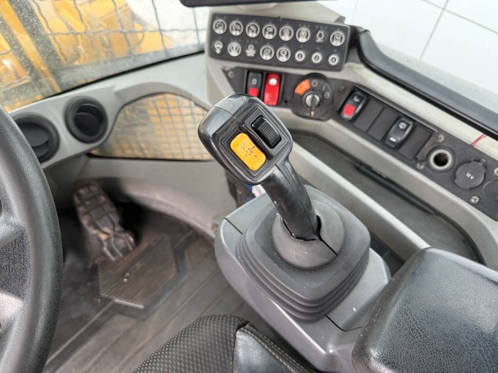 CAT 926M - Dutch Machine / Automatic Greasing