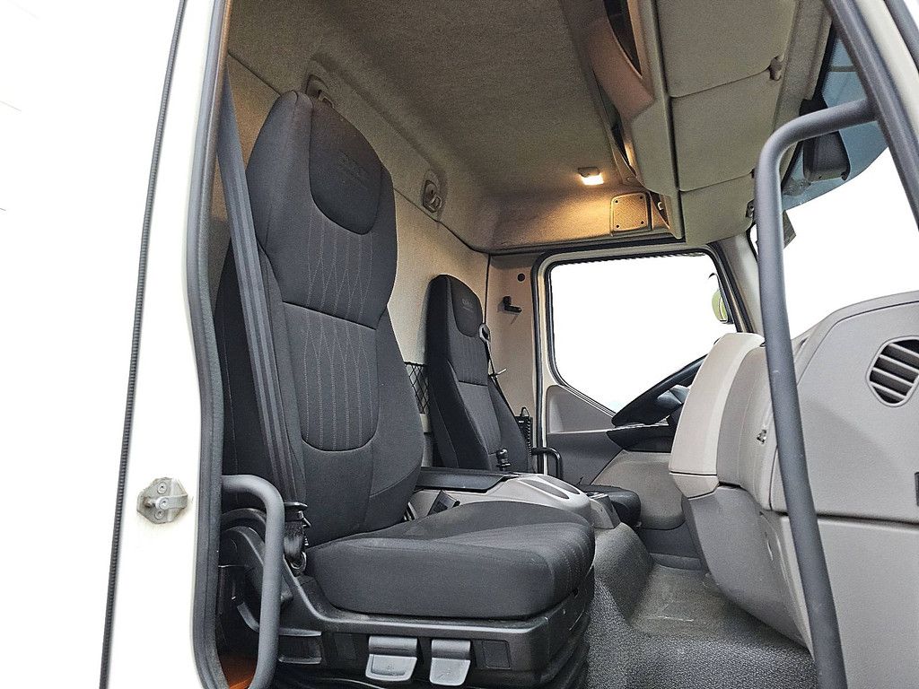 DAF LF 290 16t taillift airco