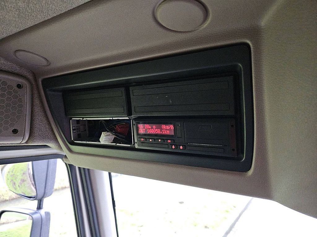 DAF LF 290 16t taillift airco