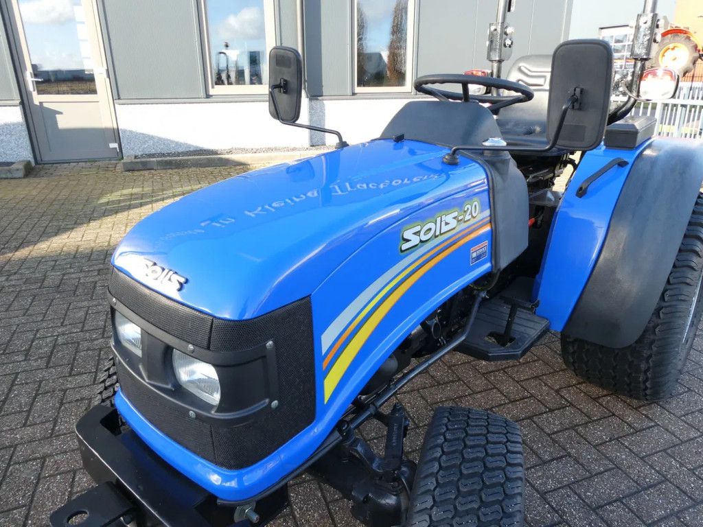 Solis 20 4w / 00141 Draaiuren / Gazonbanden