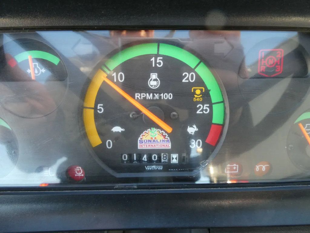 Solis 20 4w / 00141 Draaiuren / Gazonbanden