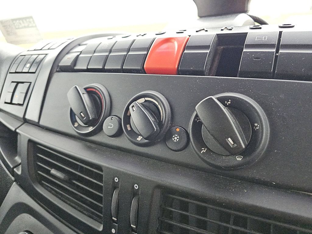 IVECO 120E21 EUROCARGO