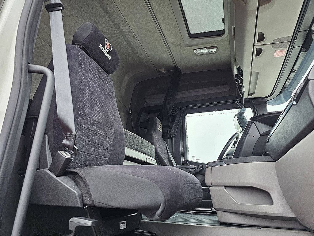 SCANIA R500 6x2*4,durabright