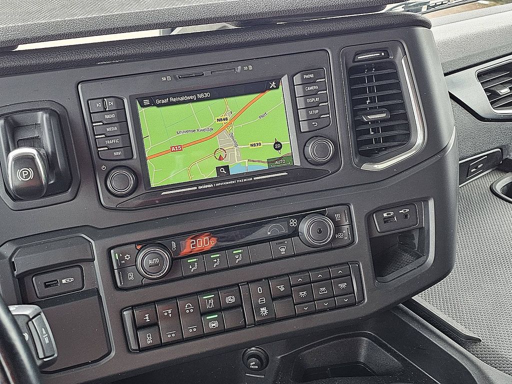 SCANIA R500 6x2*4,durabright